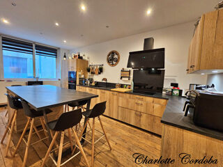  Maison � vendre 9 pi�ces 253 m�