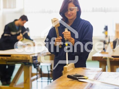   Local commercial à forte visibilité au sein d'un pôle dynamique à louer Eguilles 13510 