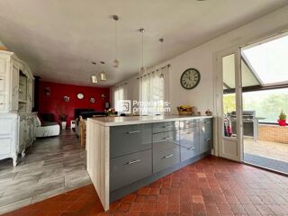  Maison  vendre 8 pices 200 m