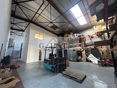 ENTREPOT 568M&sup2; A LOUER SAINTE-GENEVIEVE-DES-BOIS 2750 91700 Sainte genevieve des bois