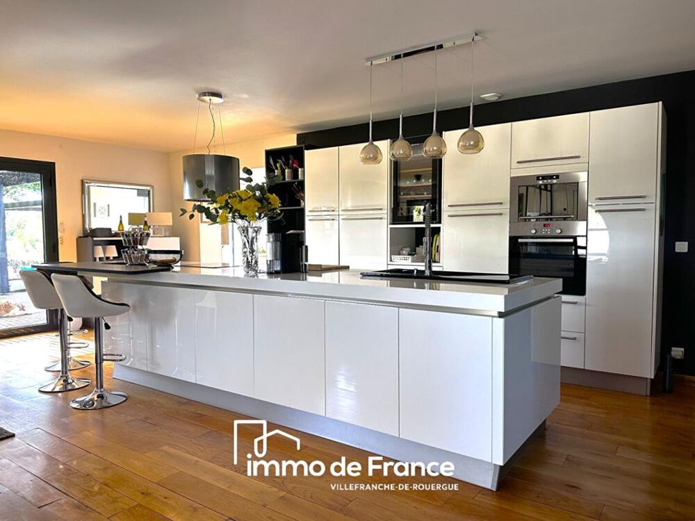 Vente viager occupé : dans un bel environnement de campagne maison d'architecte 149 m² avec piscine sur 3113 m² de terrain