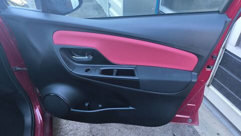 Yaris 1.5 VVTi 100 Hybrid E-CVT Collection 2017 occasion 10300 Sainte Savine