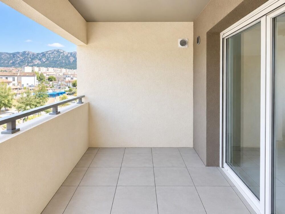 Location Appartement T2 avec balcon et parking à MARSEILLE Marseille 10
