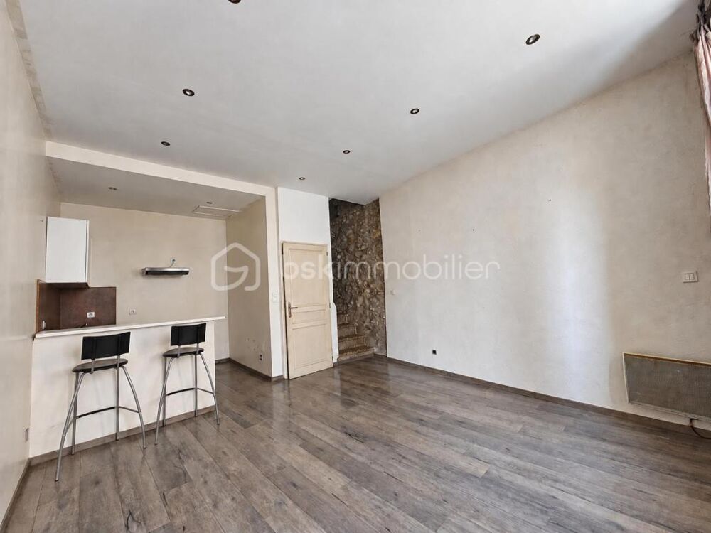 MAISON DE VILLAGE - GARAGE - 1 CHAMBRE