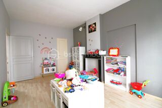  Propri�t�/ch�teau � vendre 7 pi�ces 205 m�