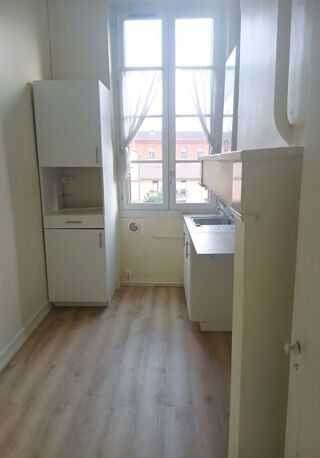  Appartement à louer 3 pièces 74 m²