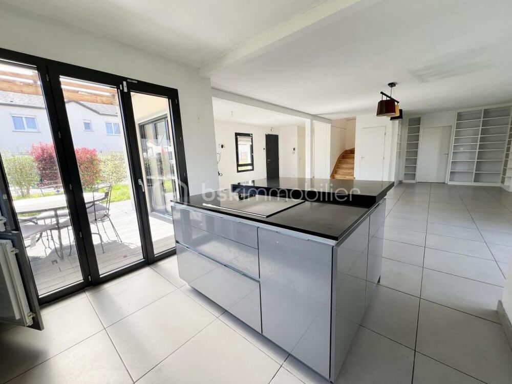 Bezannes Maison indépendante et récente de 153 m2 type 6 avec jardin