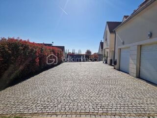  Propriété/château à vendre 8 pièces 240 m²