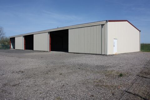   Btiment Industriel  vendre proche de TOURNUS (71) surface 447m2 (libre) eau et EDF sur place-1508m2 de terrain clos  200 000 