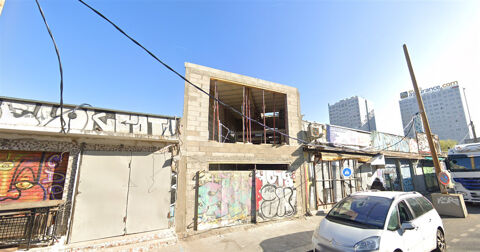 En plein C�ur des Puces de Clignancourt 8000 93400 Saint ouen