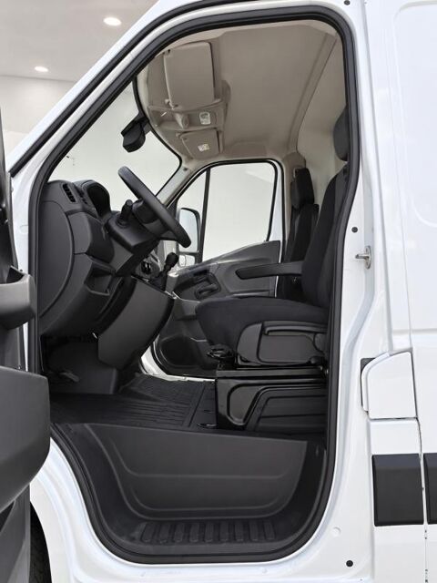 Master 1&deg; Main / 2.3 Dci 135cv de 2023 L2H2 version GRAND CONFORT 3 2023 occasion 60430 Abbecourt