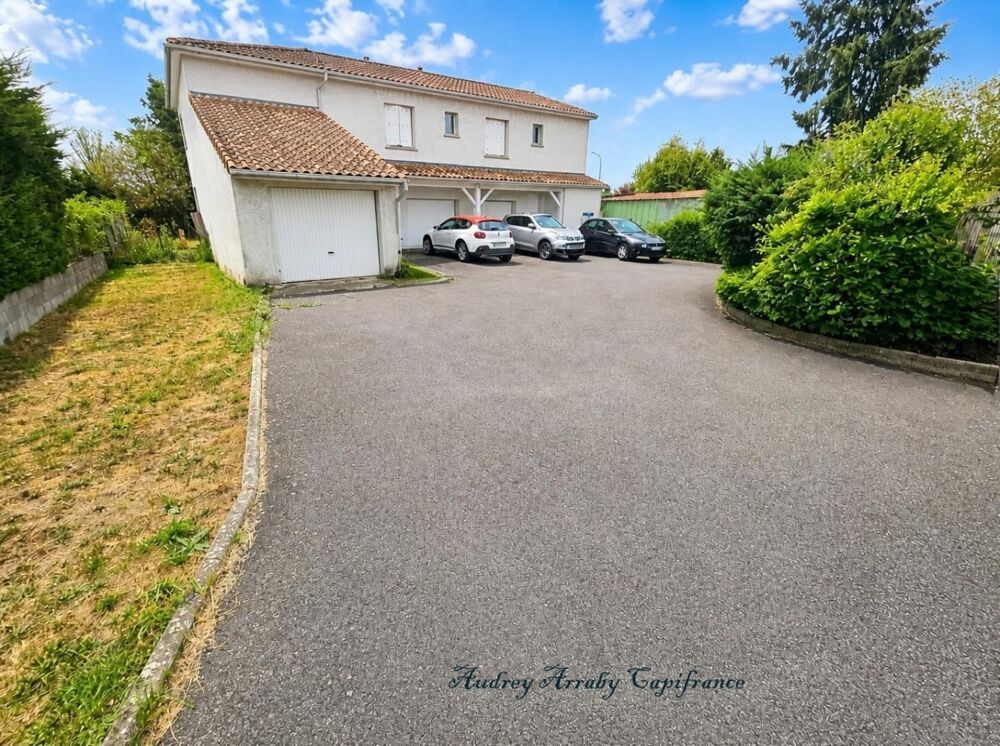 Vente Immeuble Immeuble de 3 appartements avec garages et jardins Lezoux