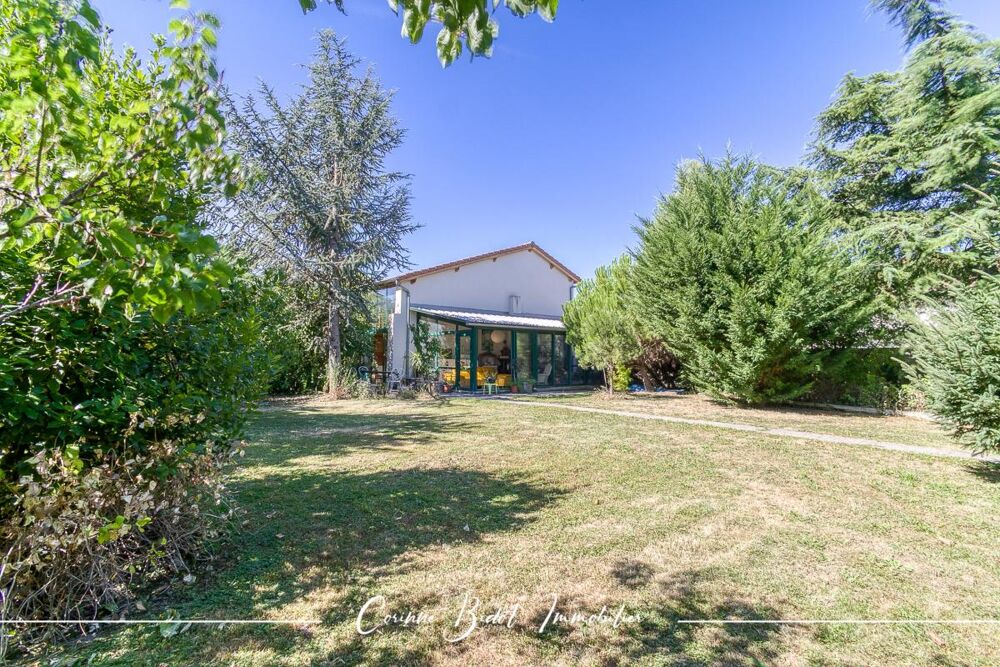 à vendre  Propriété/château Saint-Pierre-de-Chandieu (69780)