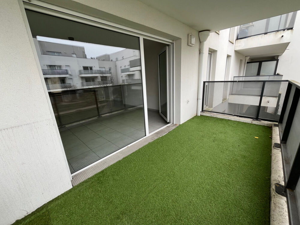 Vente Appartement Appartement 3 chambres avec ascenseur, 2 terrasses et garage privatif Noisy le sec