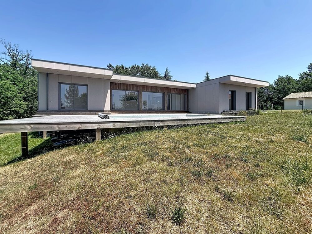 Vente Maison Maison à vendre plain-pied en bois de 149 m², 5 pièces, piscine, 2 garages - BERGERAC (24) Bergerac