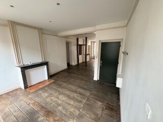  Appartement à louer 4 pièces 107 m²
