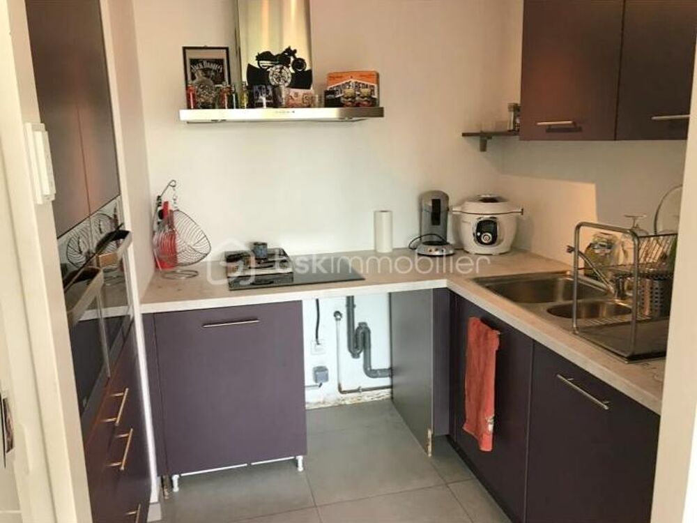 Appartement 2 pièces 40 m² ascenseur / garage / box / parc