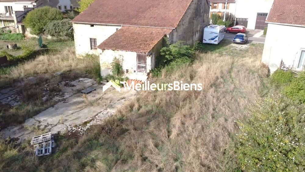 Breuvannes-en-Bassigny : maison 110 m², 2 grandes chambres à rénover