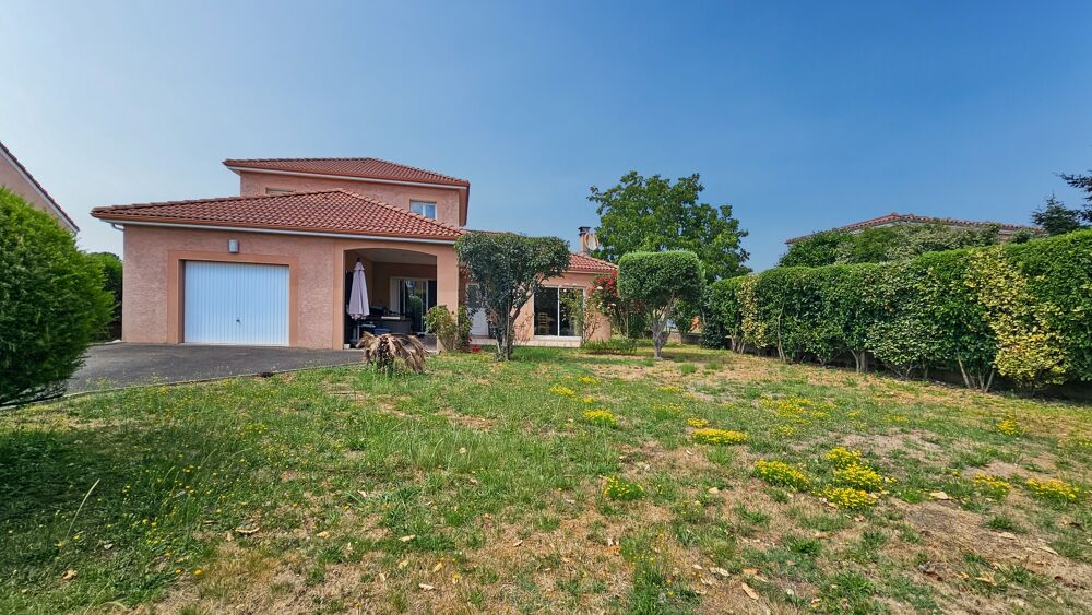 Maison à vendre 5 pièces, 4 chambres avec jardin et garage à LALOUBERE (65)