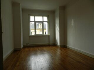  Appartement à louer 3 pièces 75 m²