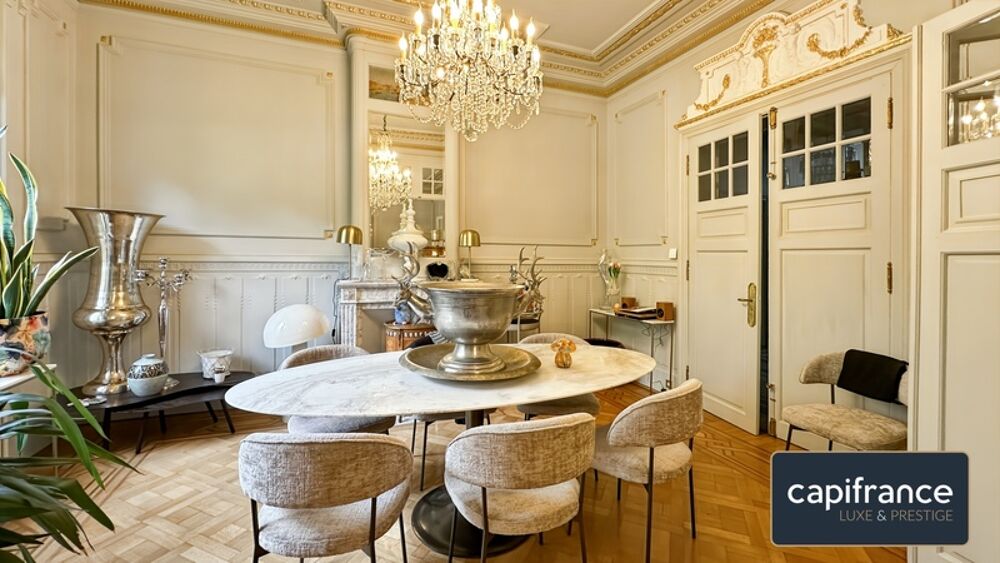 Une demeure de caractère au coeur du Jardin de la Rhonelle  282 m² d'histoire préservée