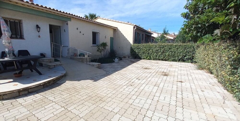 Maison viager à vendre occupé par deux personnes. 4 pièces LE MUY (83)