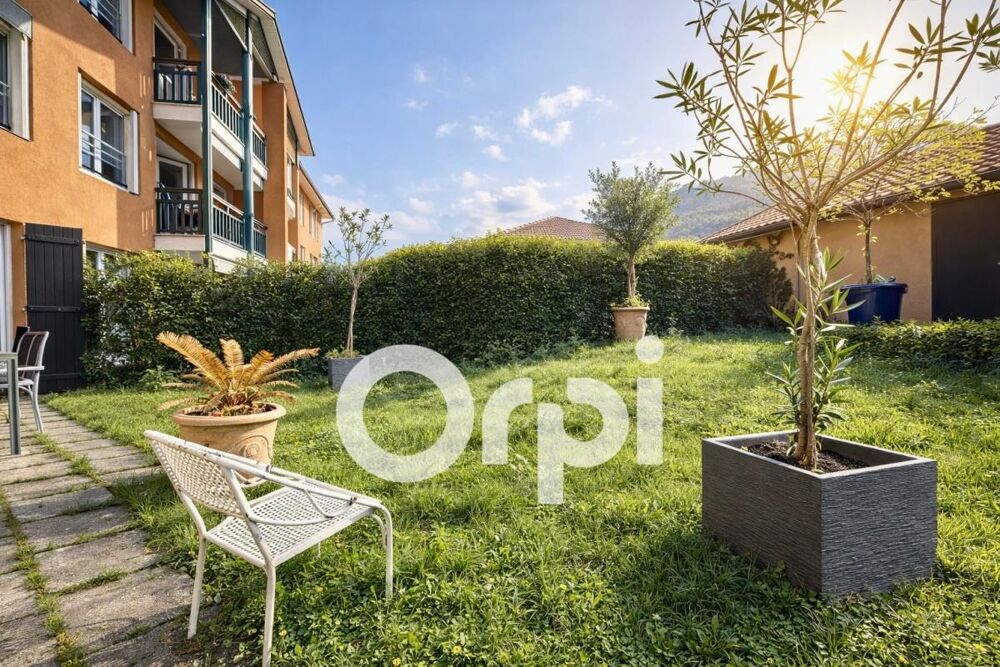 Vente Appartement ? Rez-de-jardin entièrement rénové avec jardin privatif de 99 m² et garage Le versoud