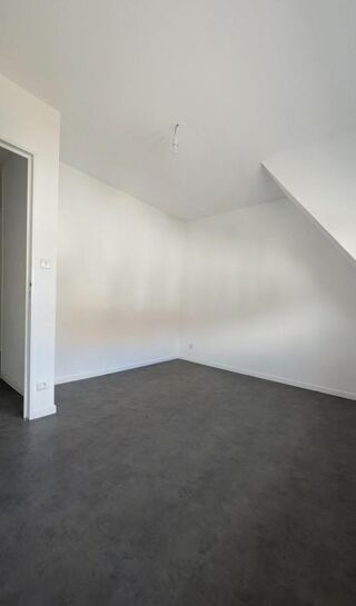  Appartement à louer 3 pièces 64 m²