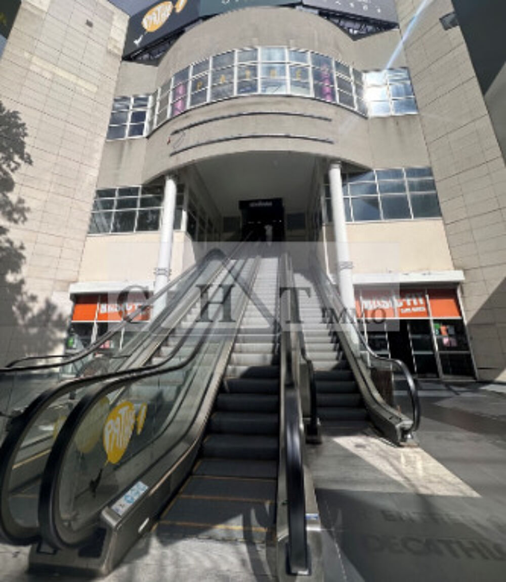   SAINT-DENIS – STADE DE FRANCE – LOCAL COMMERCIAL 4 329 M² À LOUER Saint denis