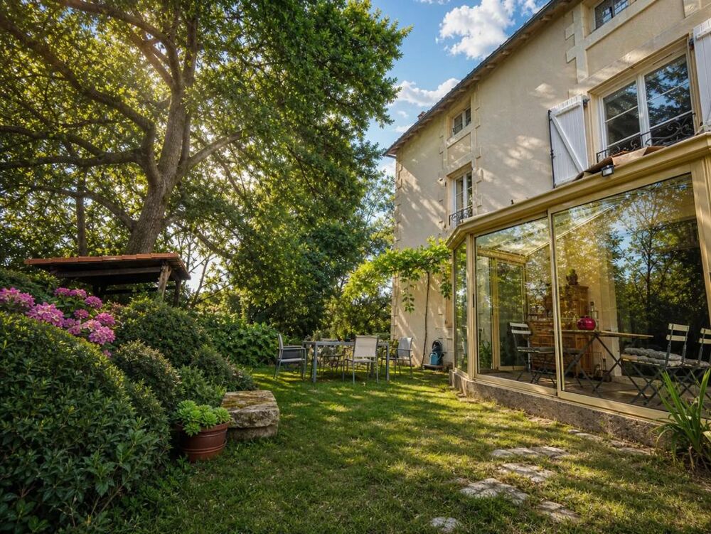 Maison 6 pièces 143 m² · à Moussac · 143 m² · 259 000 €