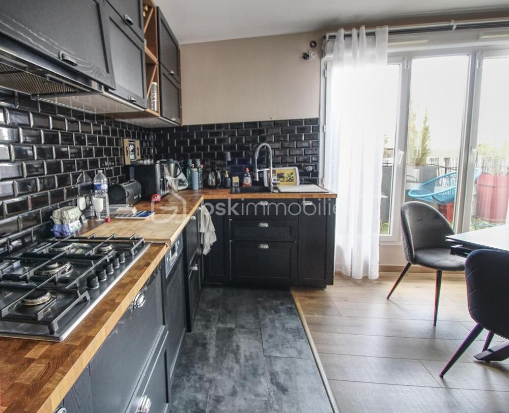 APPARTEMENT 71m2 avec deux terrasses idéalement exposées au dernier étage