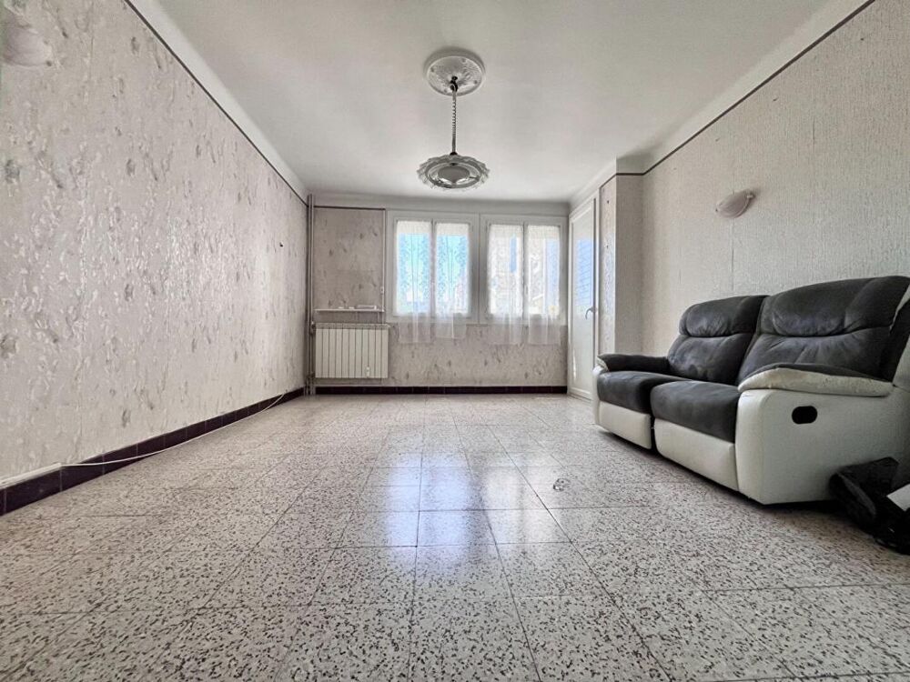 Spécial investisseur, appartement T3 de 60 m², au 1 er étage avec garage de 19 m² très fort rendement locatif
