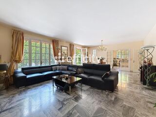  Villa à vendre 8 pièces 275 m²