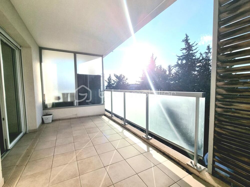 EXCLU STUDIO 30M2 - TERRASSE - PISCINE PARKING SS-SOL BOXABLE - PROCHE COMMODITÉS - DOUBLE VITRAGE - VOLETS ELECTRIQUES