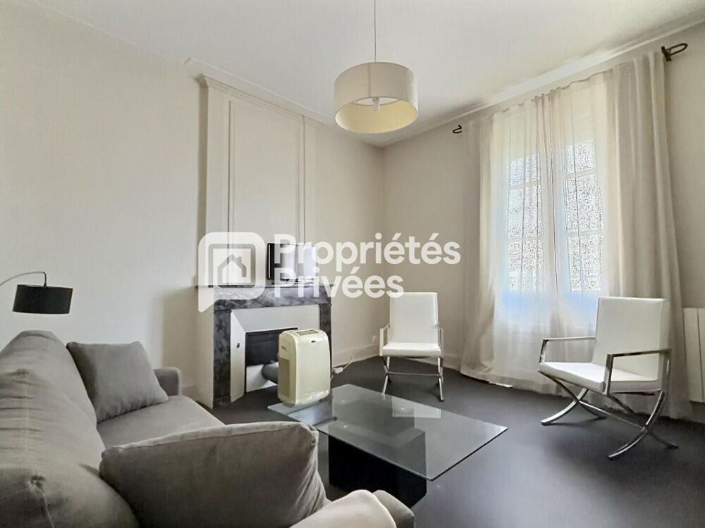 Vente Immeuble Superbe immeuble rénové d'env. 430m²  avec 7 appartements T2 meublés + 2 locaux commerciaux et caves en plein centre historique Perigueux