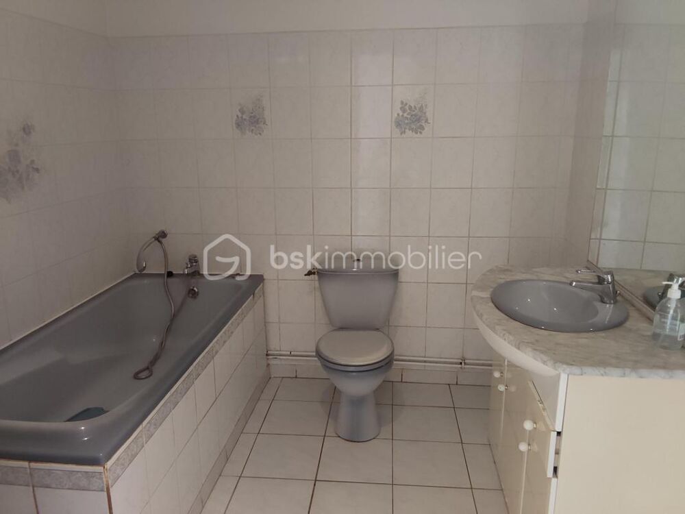 Vente Maison Maison de 83m2 à rénover sur 353m2 de terrain Lesdins