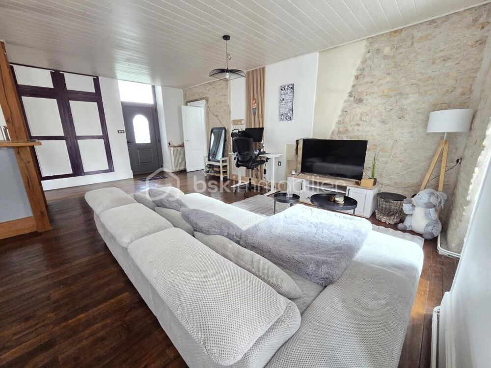 Magnifique appartement T3 de 101m² avec place de parking privative et cave en hypercentre ville de Nevers