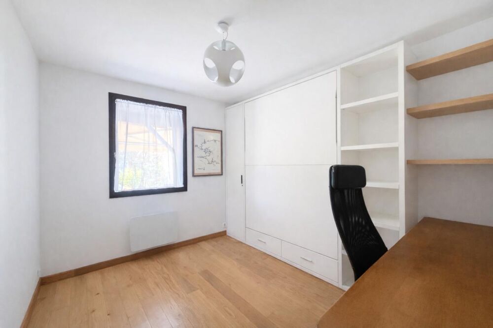 à vendre  Maison Saint-Genis-Pouilly (01630)