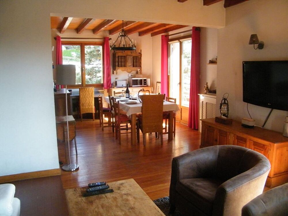 Vente Maison Maison Ancelle 8 pièce(s) 198 m2 Ancelle