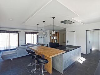  Maison  vendre 6 pices 195 m