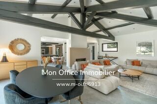  Villa à vendre 5 pièces 250 m²