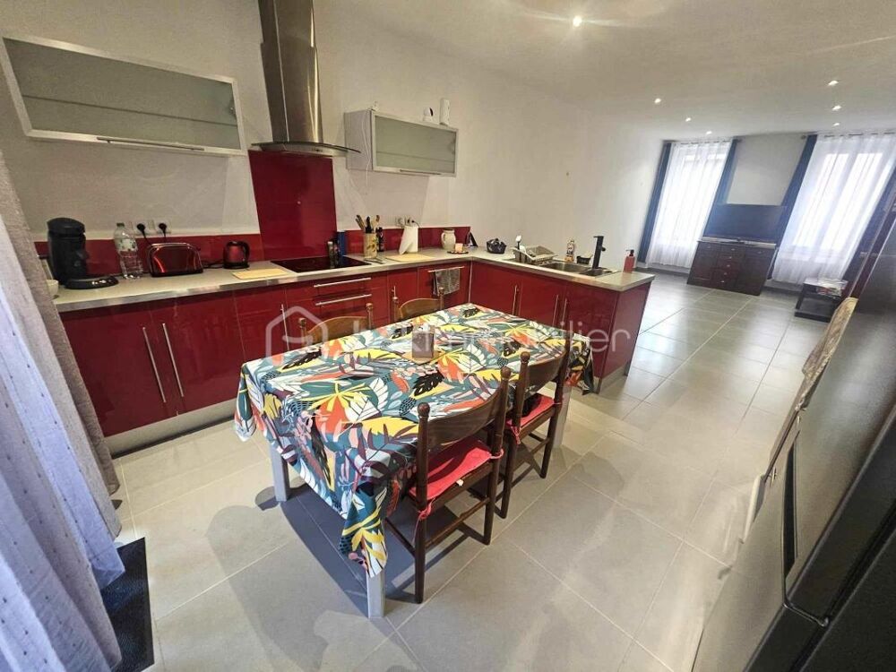A LES ARCS SUR ARGENS (VAR) - CHARMANT APPARTEMENT T2 EN PLEIN COEUR DU VILLAGE AVEC COUR - 62 M²