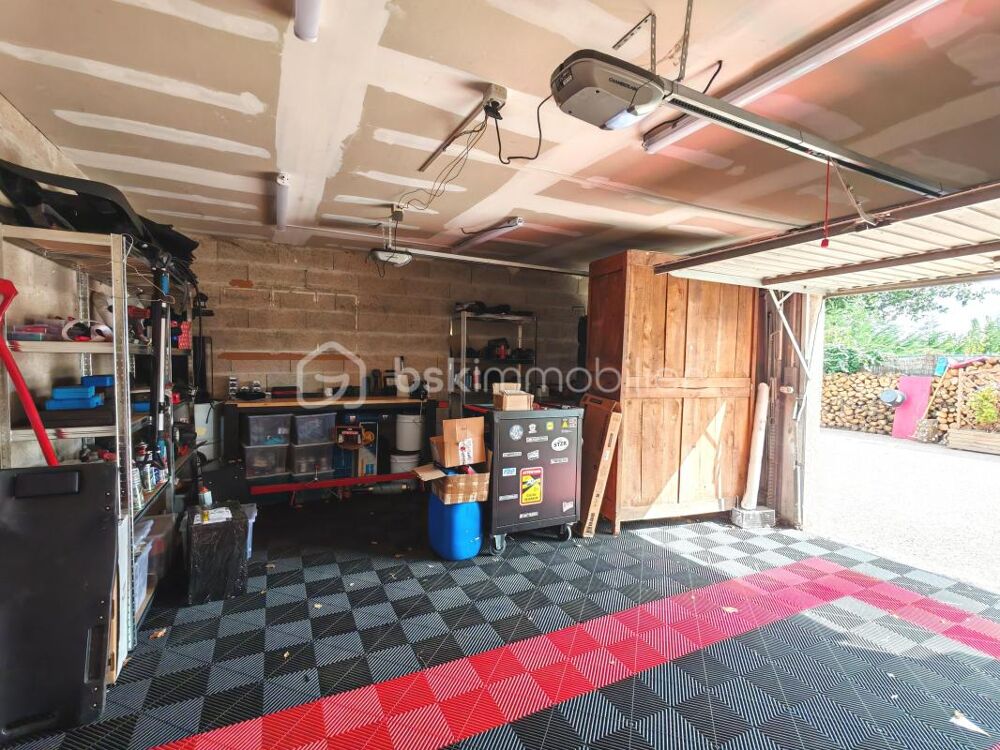 Vente Maison Charme d'une maison familiale spacieuse et sereine avec jardin, double garage, terrasses! Coulommiers