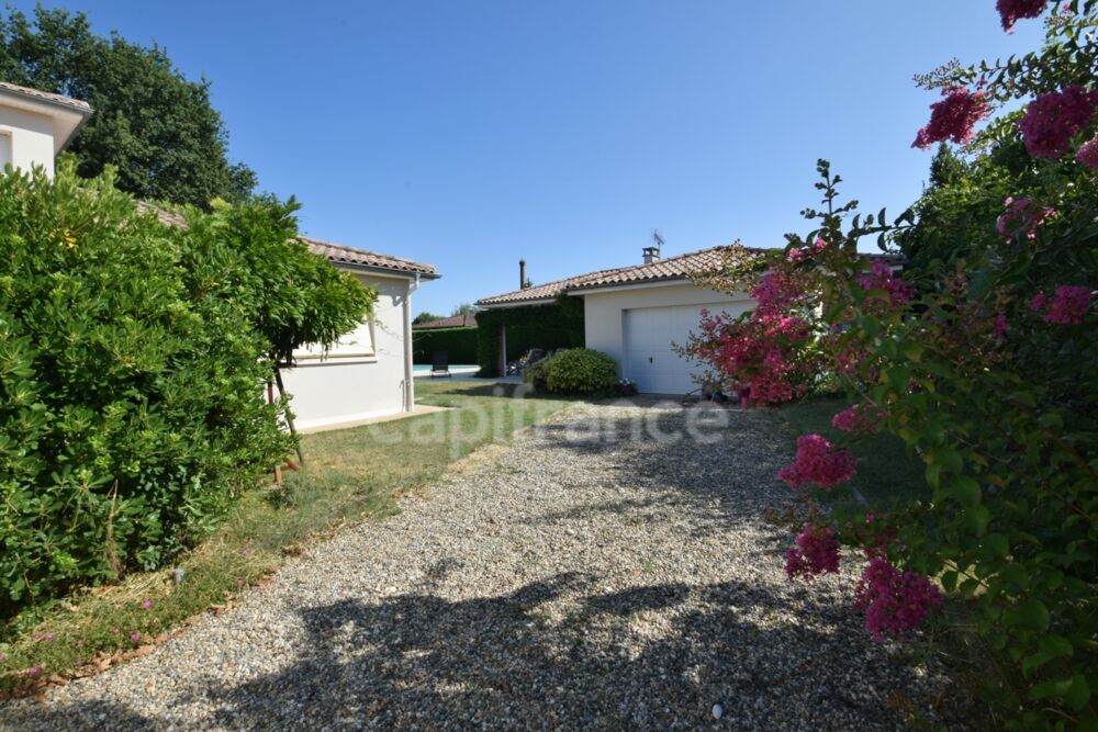 Villa familiale de standing - 4 chambres - piscine - pool house - double garage à MARMANDE (47)