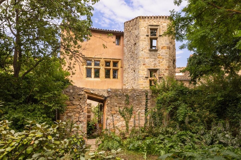 Maison de Caractère avec Tour du XVIIe siècle  Un Trésor Historique au Coeur dAlet-les-Bains - 180 m²