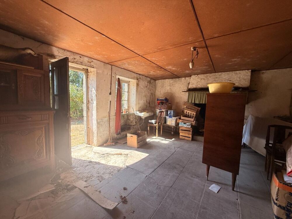 Vente Maison EN EXCLUSIVITE ! Charmante maison en pierre 60m² à rénover, Terrain de 900 m² 23 800 € Noth