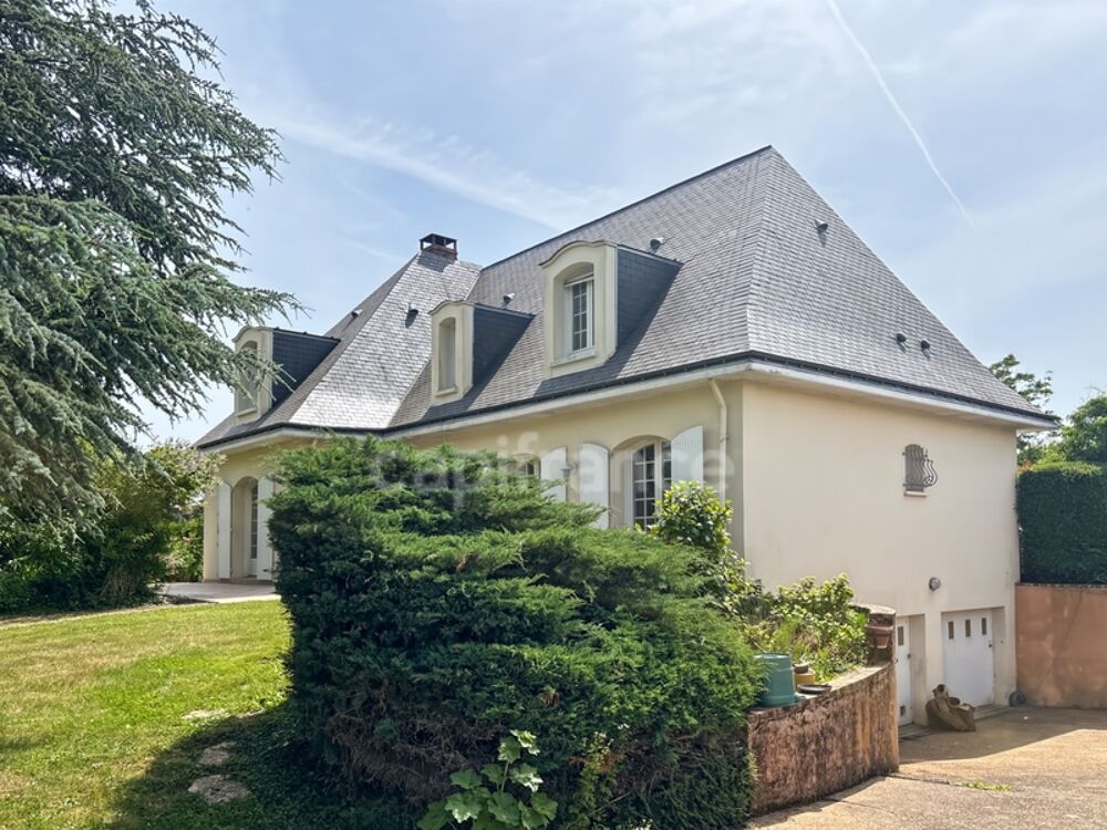 YVRE L'EVEQUE (72) côté Prémartine Maison sur sous sol 4 chambres et un bureau sur 6 800 m2