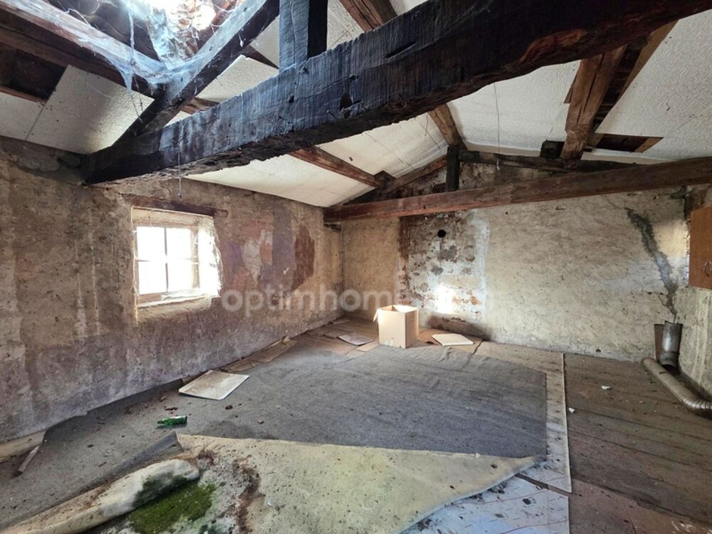*** EXCLUSIVITE *** MAISON DE VILLE AVEC CUVAGE A RENOVER *** BILLOM CENTRE VILLE ***