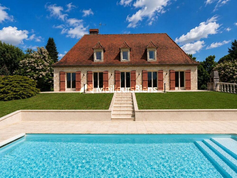 Vente Maison Grande maison à Lembras 24100, séjour cheminée et piscine sur vaste terrain Lembras