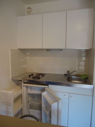  Appartement à louer 1 pièce 16 m²